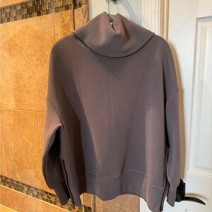 Varley top. Size small.  NWOT. Mushroom color.
